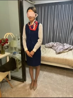 [转载搬运] 反差婊幼薇儿空姐制服合集4V [4+5G][百度盘]